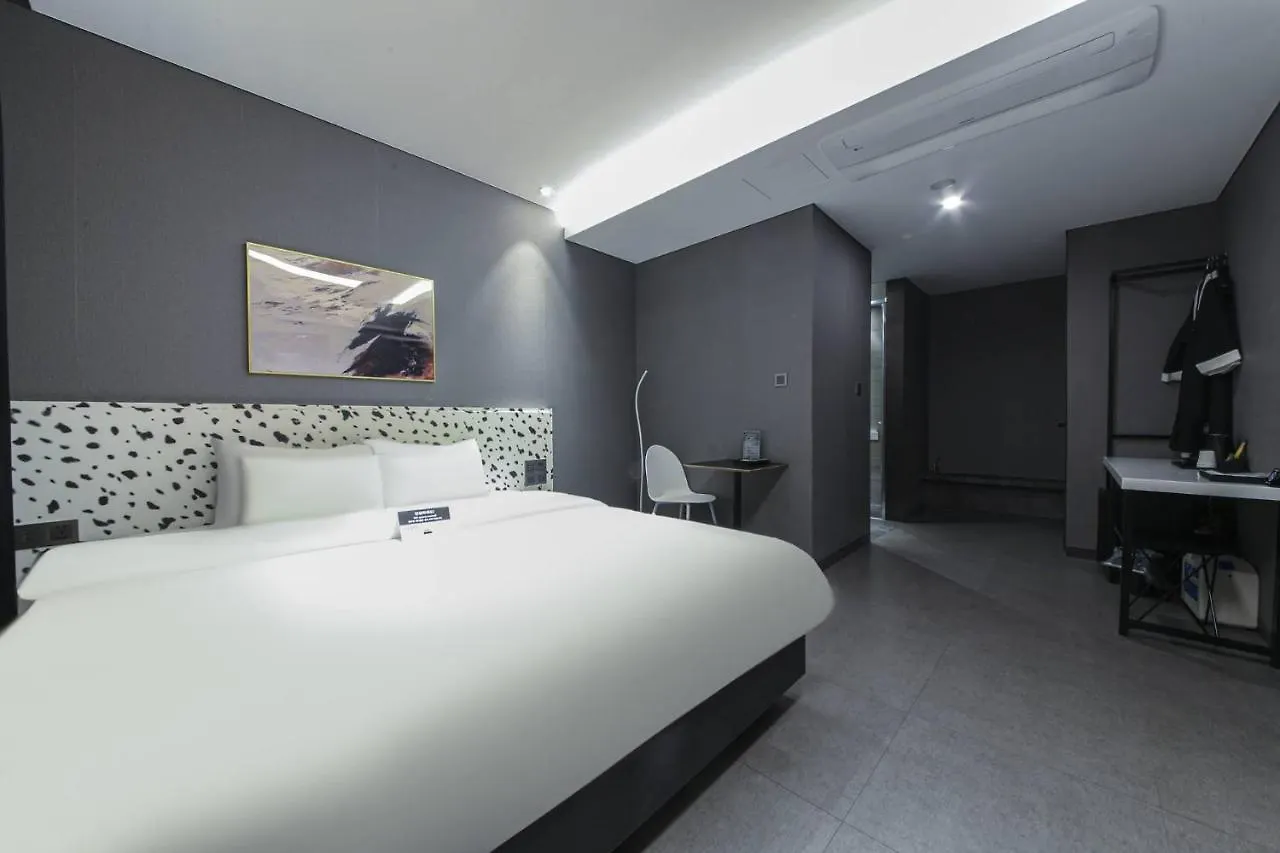 Zam 101 Hotel Busan 2*,